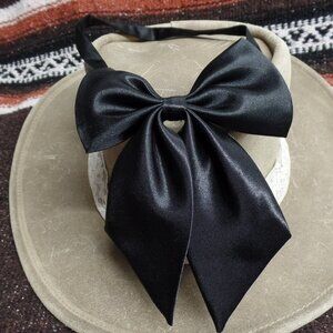 Bow Tie Adjustable BLACK NWOT